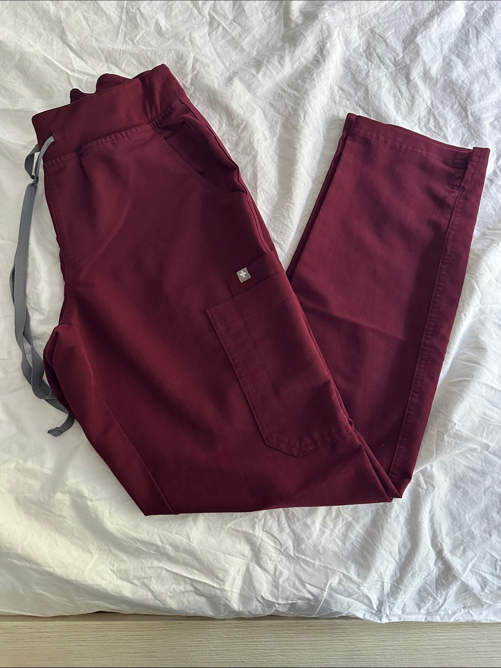FIGS Yola Scrub Pants | Women’s Small | Burgundy | Straight Leg Classic Fit